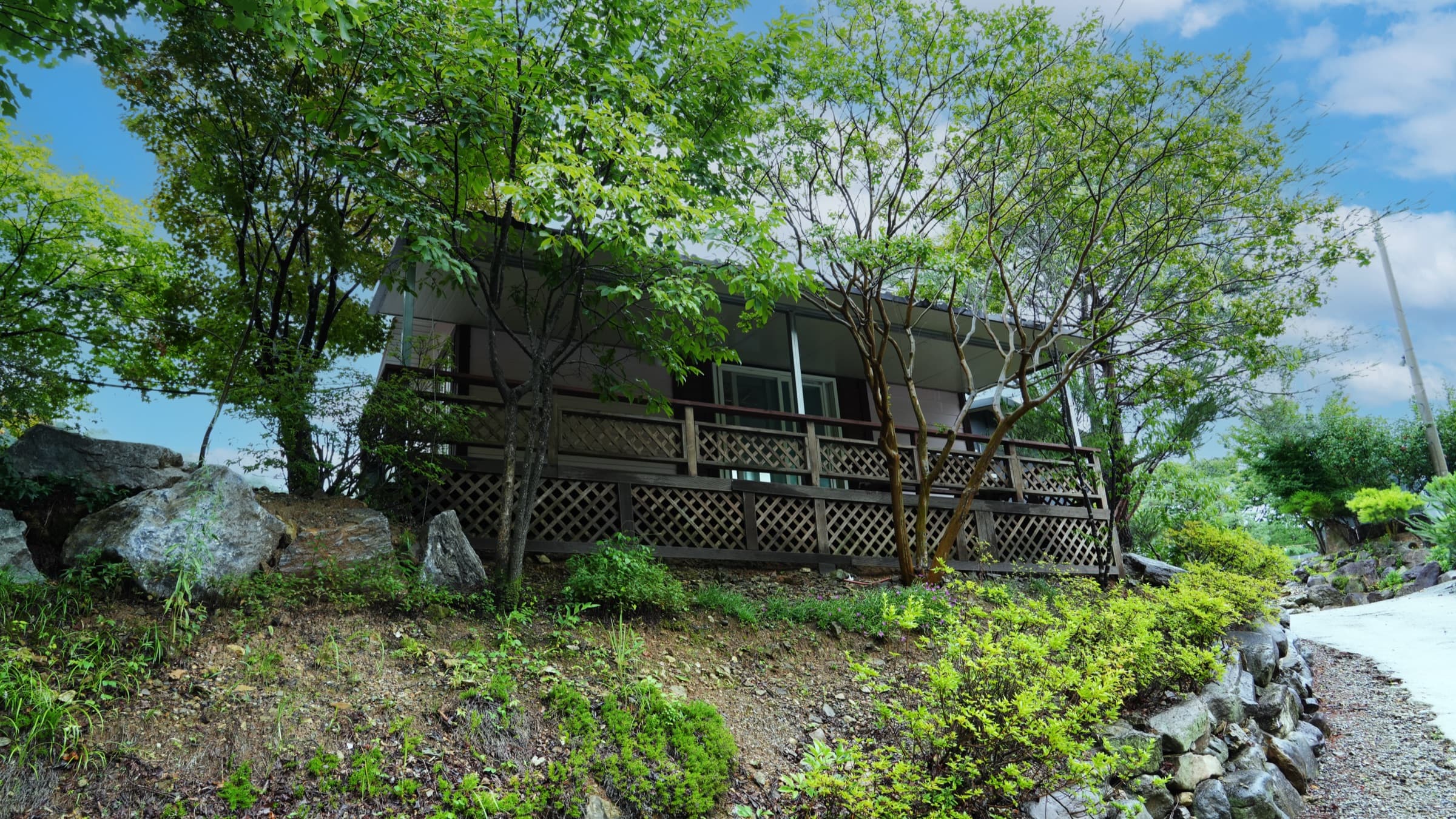 산새소리 객실 외부